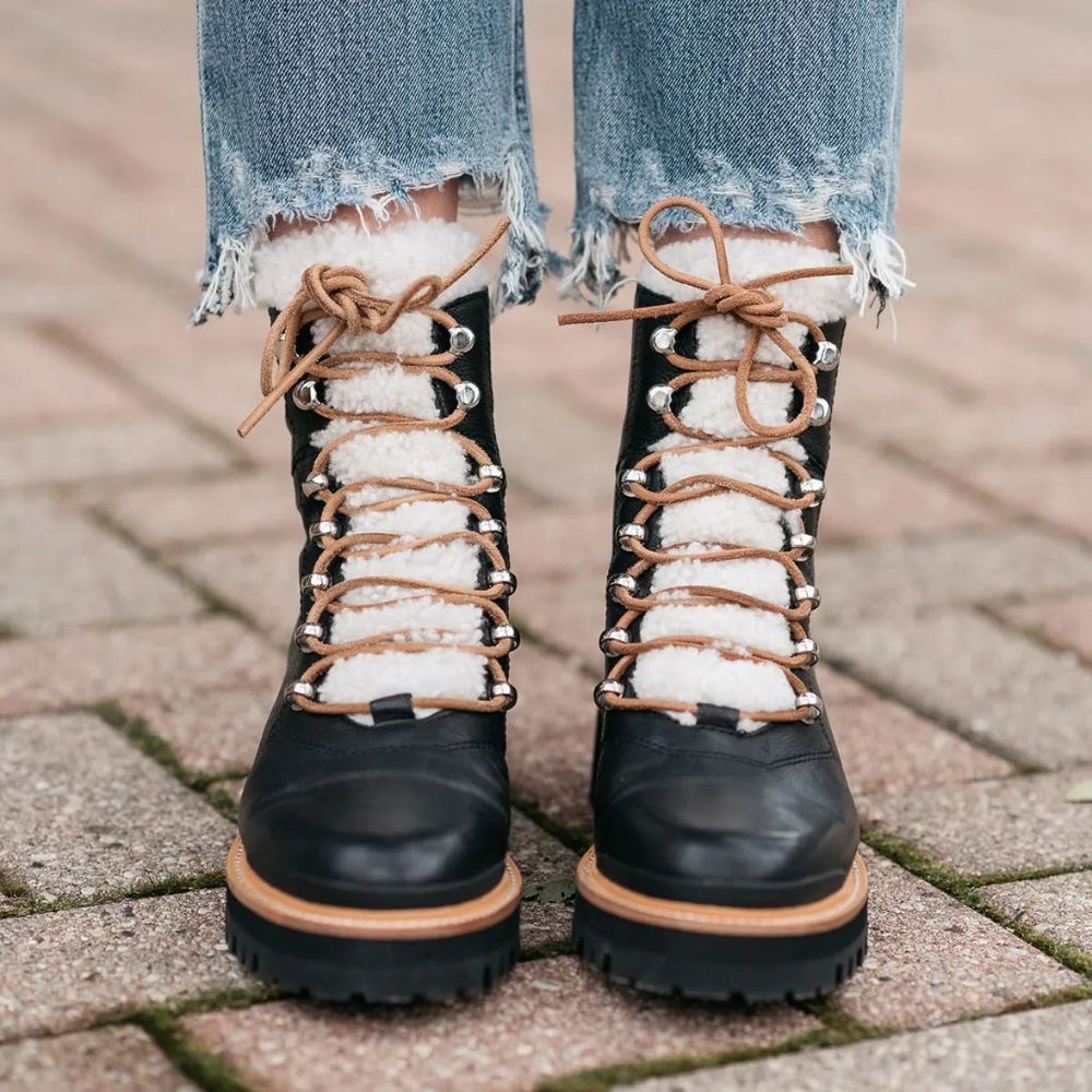 Marc Fisher LTD Shearling Lace Up Izzie Winter Boots, size 7